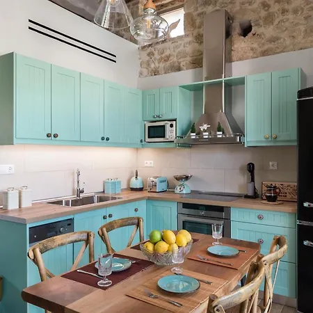 Amelia & Nicholas Stone *