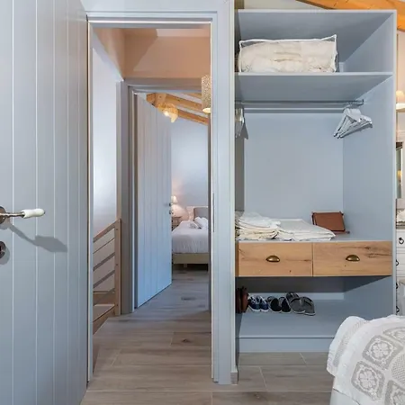 Amelia & Nicholas Stone