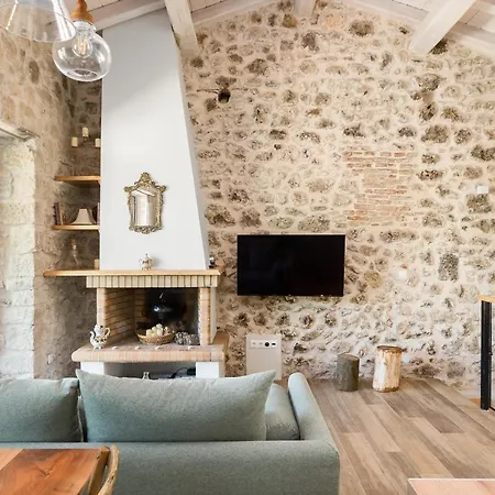 Amelia & Nicholas Stone *