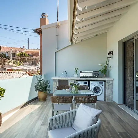 Amelia & Nicholas Stone * Doukádes