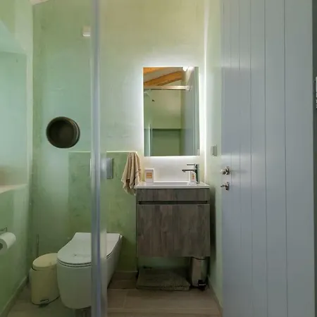 Amelia & Nicholas Stone * Doukades