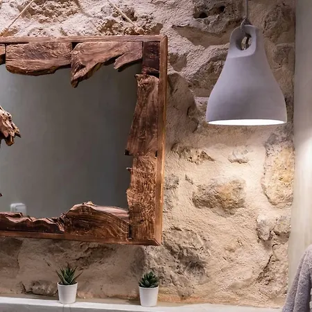 Amelia & Nicholas Stone Doukades