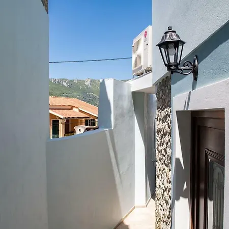 Amelia & Nicholas Stone