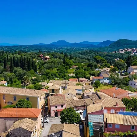 Amelia & Nicholas Stone Апартаменты Doukades