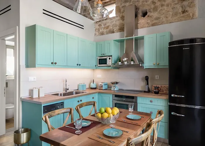 Amelia & Nicholas Stone *