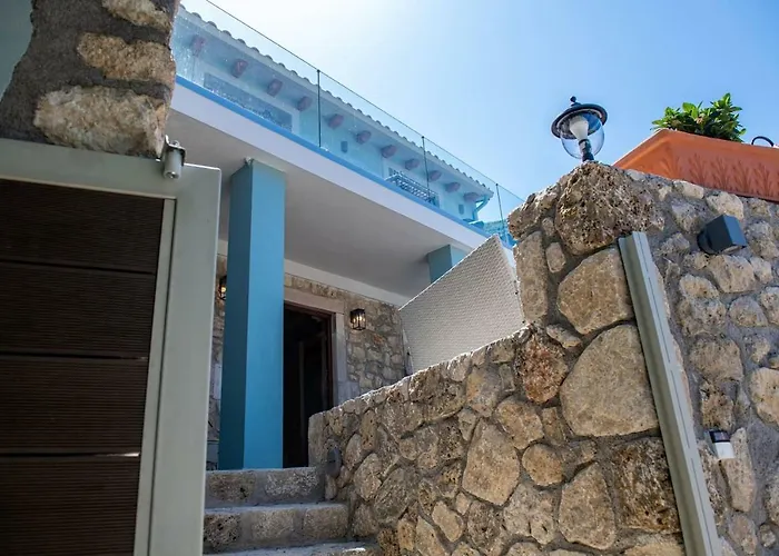 Amelia & Nicholas Stone